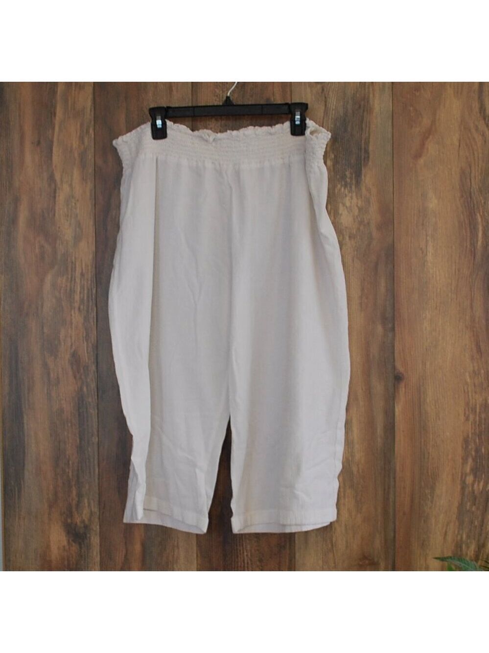Old Navy Plus Size White Elastic Low Waist Capri XXL